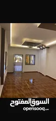  5 شقه طابق ارضي للبيع البنيات خلف جامعة البترا
