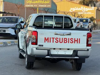  6 Mitsubishi l200 4X4 2020