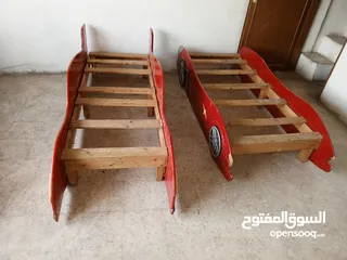  12 تختين على شكل هيكل سيارة مستعملة للبيع