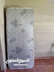  1 تخت طول 220*90 مع فرشه طبيه تفصيل استخدام شهرين طول 210*90