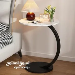  1 السكملي هي الي رح تغنيكي عن السكملي التقليدية في بيتك طاولة جانبية مستديرة على شكل حرف C