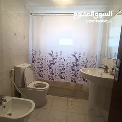  5 ضاحيه الرشيد- شقه فارغه بمساحه واسعه للايجار ـ 220 متر  ـ مكيفات ـ خزائن حائط