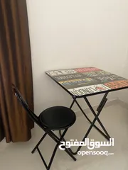  2 كرسي وطاوله بسعر رمزي جدا