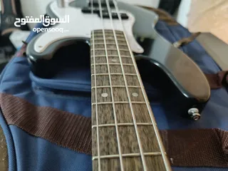  11 Electric Bass guitar Squire Precision Mini جيتار كهربائي باس