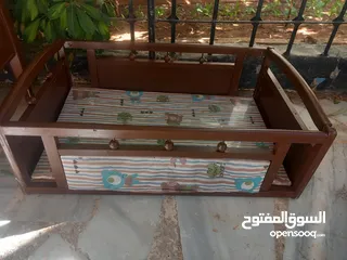  11 تخت اطفال بحالة الوكالة + كوت اطفال عرباية اطفال