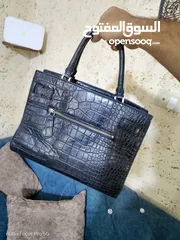  3 حقيبة GUESS اصلية بحالة ممتازة دون أي عيوب  للبيع بسعر حرق
