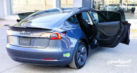  11 تيسلا 2023 MODEL 3 بدون ملاحظات فحص اوتوسكور ممشى 16 الف بحالة الوكالة لون مميز بسعر محرووووق ولقطة