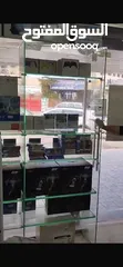  1 اثاث كامل لمحل اكسسوارات ومستلزمات اجهزة الحاسوب ، رفوف وخزائن وتعليق ، ورفوف سوكوريت