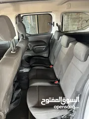  8 بيجو ريفتر