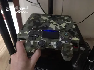  2 PS4 سليم  هارد 1T مستخدم 1 سنة  ب 400$ غير قابل للتفاوض