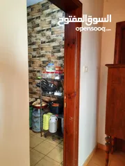  17 شقه  في اربد قرب مستشفى الراهبات 270 طابقيه للبيع