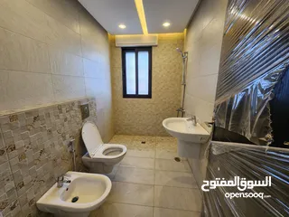  15 فيلا متلاصقة للبيع في عبدون - ref : 14510