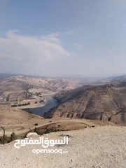  1 3500 متر مطلة على سد الملك طلال موجود اكثر من قطعة