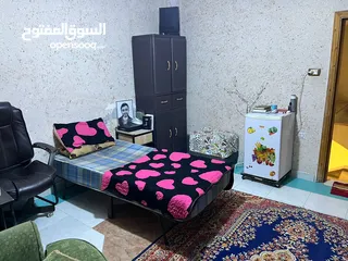  12 منزل عائلة مستقل طابق ثاني مدخل مشترك للبيع بسبب الرحيل مع عفش واثاث ومطبخ كامل