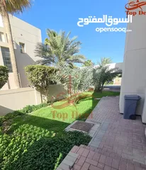  3 للإيجار فيلا فخمة  في الجنبية For rent a luxury villa in Janabiyah