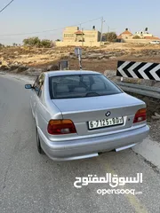  2 BMW 525 مطور 2500