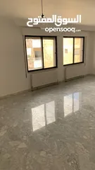  17 شقة  للبيع في منطقة الشميساني ( Property ID : 37878 )