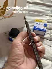  2 قلم ماركة لوشي .