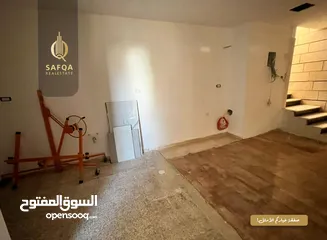  18 بيت مستقل طابقين غير مفروش مجدد للايجار في سطح مرحبا