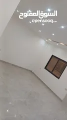  5 شقة لقطة للبيع