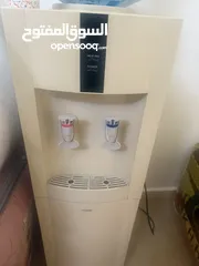  1 كولر ماء بحالة ممتازة