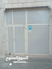  6 محل للبيع في ام اذينة