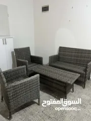  1 أثاث قعدة داخلي او خارجي مستعمل نظيف