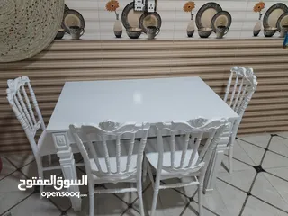  1 ميز طعام جديد غير مستخدم نظافه100 /100