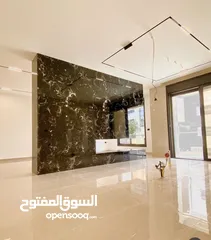  3 شقه للبيع قرب جامعه البترا