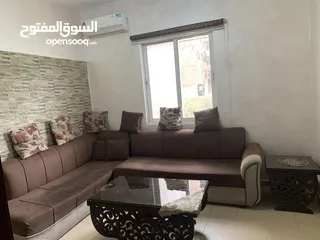  1 كنب كورنر بحالة ممتازة