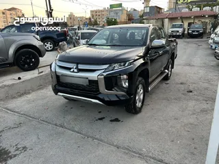  4 ميتسوبيشي l200 2022 فحص كامل وله ملاحضه ممشى قليل 28 الف فقط للبيع