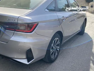  13 تويوتا يارس ياباني اصلي  لاتزال على كفالة الشركة موديل  2023 للبيع الشكل الجديد