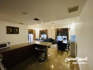  6 شقة طابق 3، 2 نوم، (1) ماستر، حمامين مفروشة بحي الرونق بإطلالة.