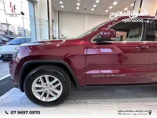  10 Jeep Grand Cherokee LAREDO V6 3.6L 4x4 2018 جيب جراند شيروكي لاريدو دفع رباعي