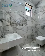  3 شقة ارضية مع ترس  جاهزة للسكن  جبل المغير -خلف فندق الجوابرة بتشطيبات جدا فاخرة