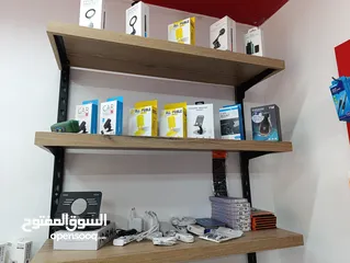  13 محل جوالات كامل للبيع
