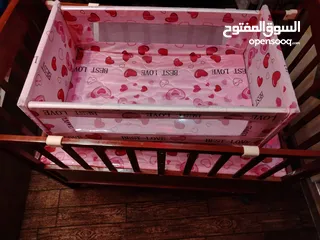  3 تخت بيبي عدد 2 ازرق و زهري اندونيسي مع الهزاز للتواصل