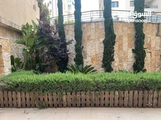  3 شقه للبيع مع حديقه في المصيون قرب سبحافريدو