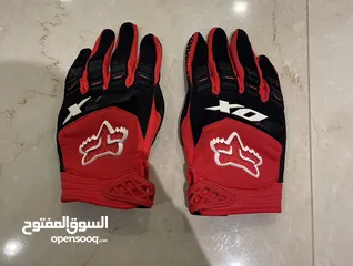  2 High quality fox gloves