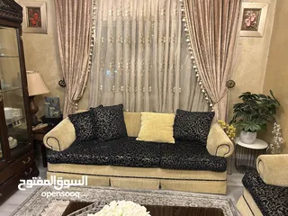  3 طقم صالون 7 مقاعد موديل حديث قماش تركي خشب سويد بسعر مغري جدا