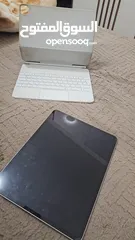 2 ايباد مع قاعدة