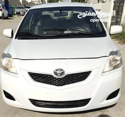  2 Toyota-Yaris 2010