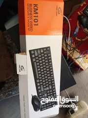  6 كمبيوتر  120 SSD GB نوع HP و شاشة AOC و كيبورد و ماوس سلك مع الكرتونة و  سماعات سبيكر