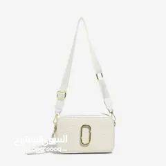  12 حقائب يد نسائية