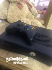 2 اكس بوكس 360للبيع اقرائ الوصف