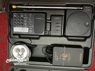  4 راديو SONY نادر جدا ياباني اصلي مع شنطته وكامل معداته