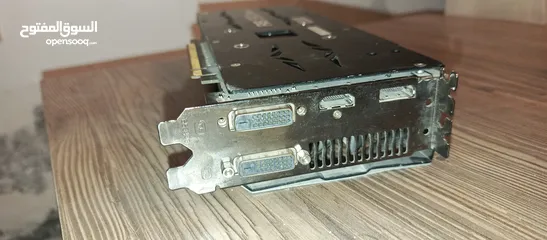  4 AMD R9 390 كرت شاشة