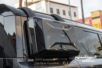  28 Land Rover Defender 2023 X-dynamic plug in hybrid  Urban package