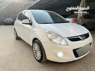  8 هونداي i20 قير عادي 2012