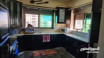  5 شقه روف للبيع في منطقه هادئه مطله في بيتونيا قرب مدارس نور الهدى من المالك مباشرة وبدون عموله